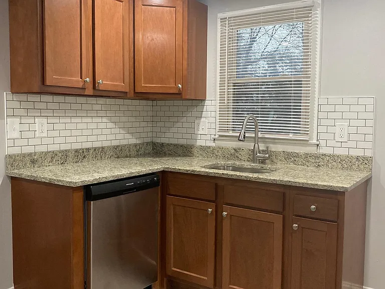Evergreen Manor — Photo 4