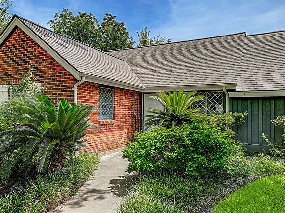5th image of 8223 Edgemoor Dr