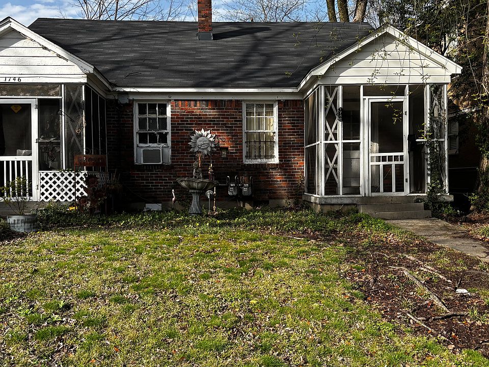 Outside view - unit on the right side