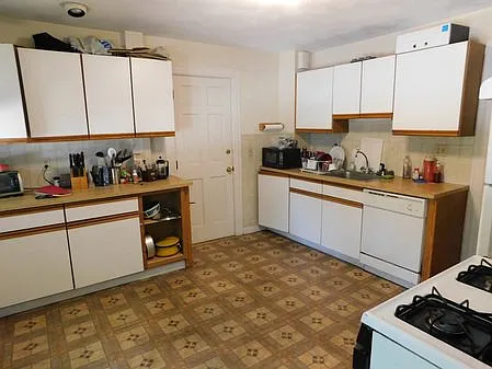 2 bed, 1.0 bath, $3,250 — Photo 4