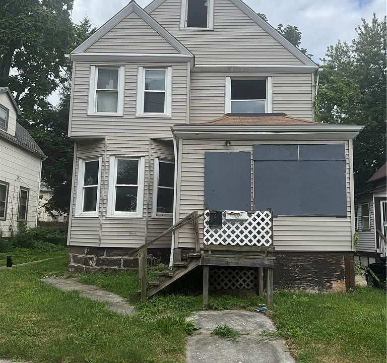 2nd image of 1348 W 87th St