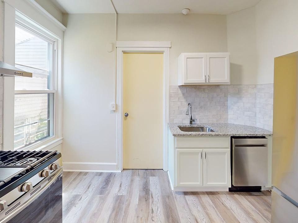1st image of 265-267 Humphrey St #2