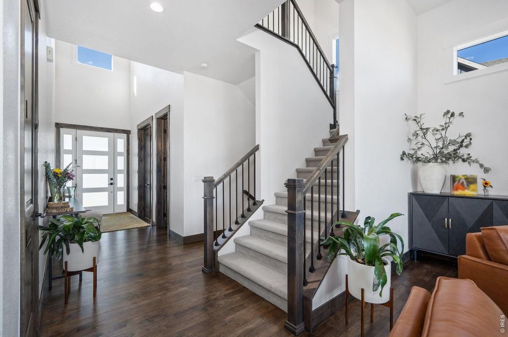 2922 Lake Verna Dr