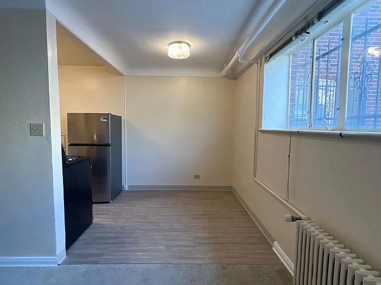 Goldsborough Apartments — Photo 10