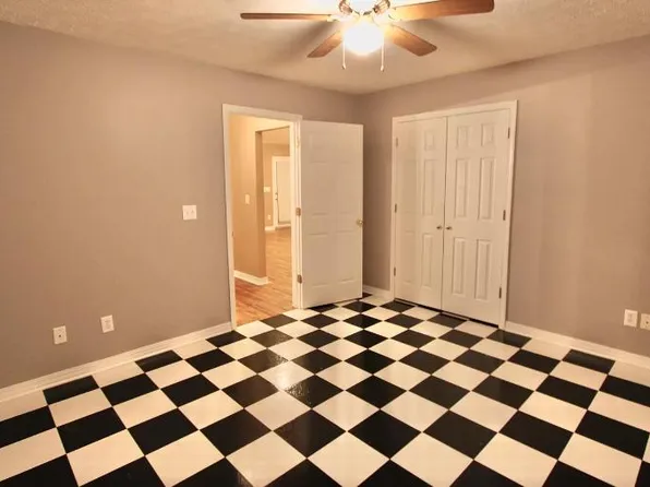 29 Lee Rd, Columbus, MS 39705