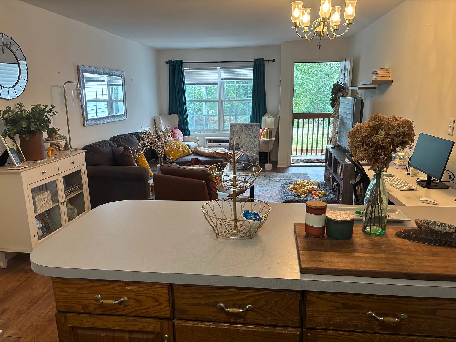 1 bed, 700 sqft, $1,195 — Photo 3