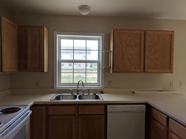 439B Country Club Ln — Photo 7
