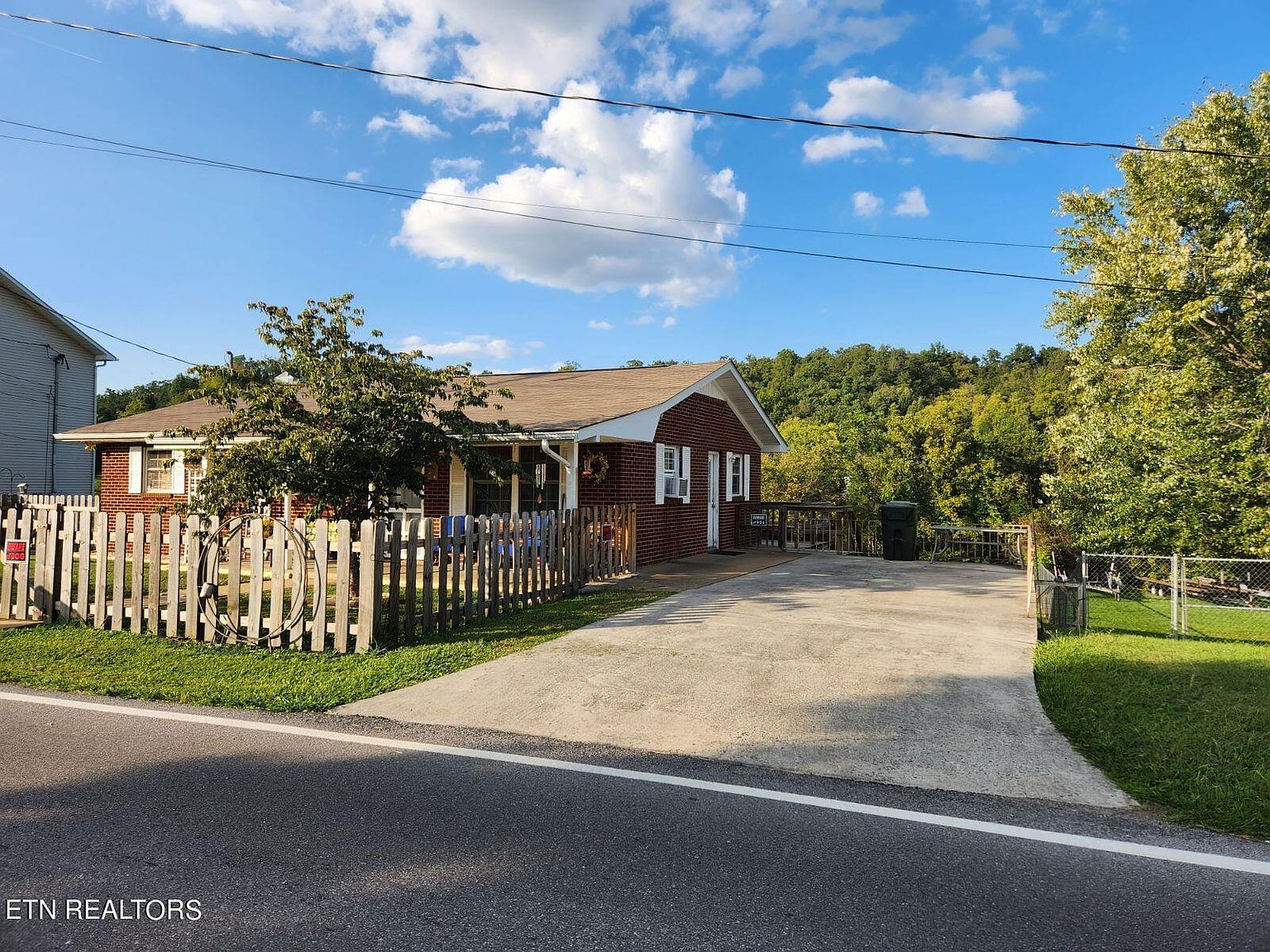 322 Apple Valley Rd, Sevierville, TN 37862 MLS 1240426 Zillow
