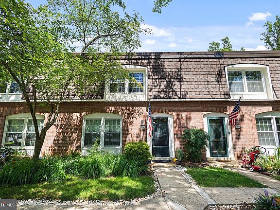 2nd image of 8210 Carrleigh Pkwy #6
