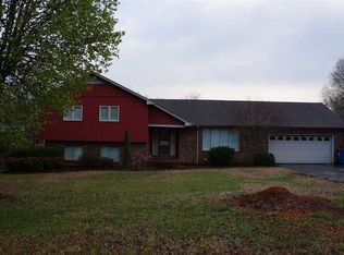 1503 Chaucer Dr, Murray, KY 42071