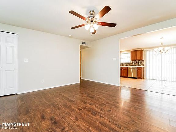 4th image of 7701 E Victoria Dr