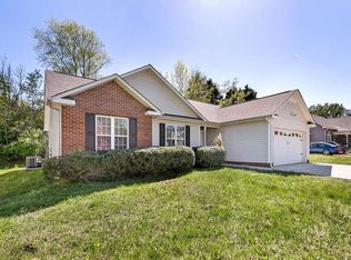 410 Braeburn Dr, Winston Salem, NC 27127