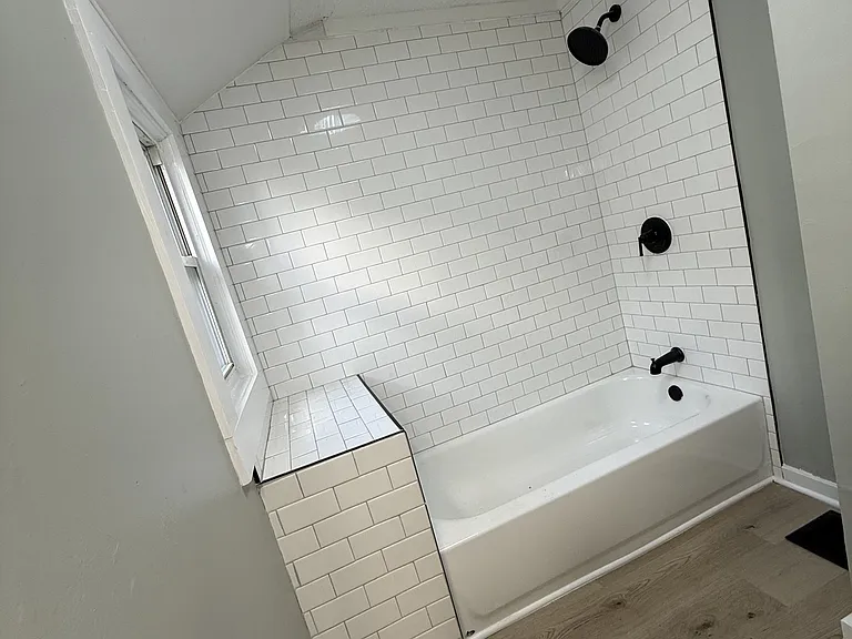 222 Clover St — Photo 7