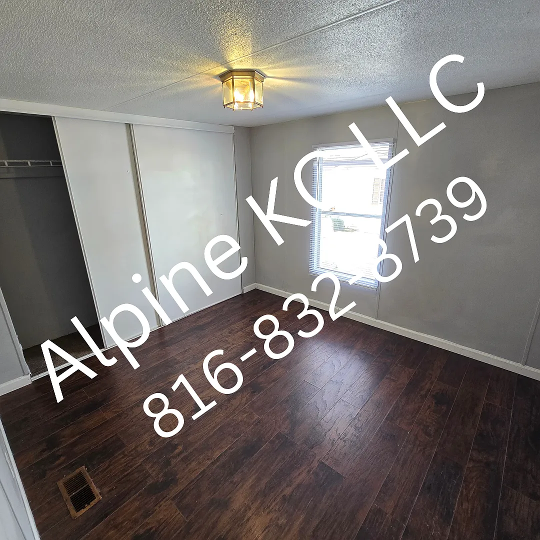 3 bed, 1600 sqft, $1,000 — Photo 4