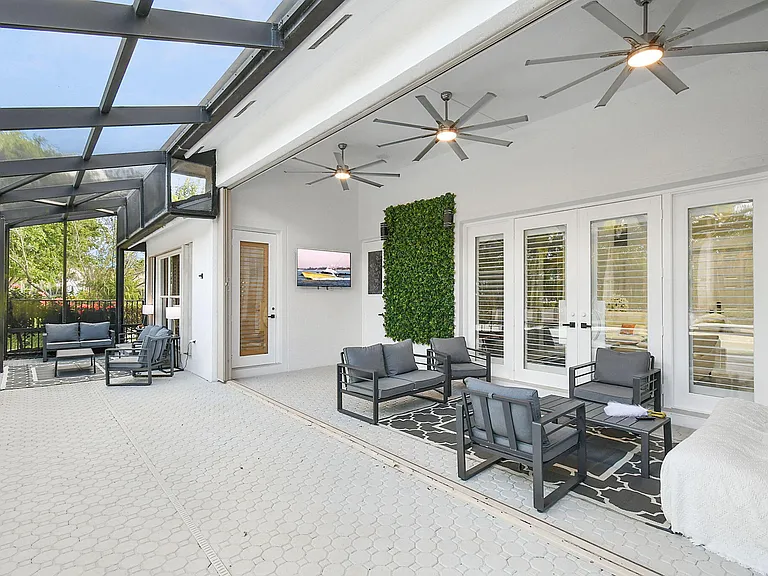 15700 Carrera Ln — Photo 30