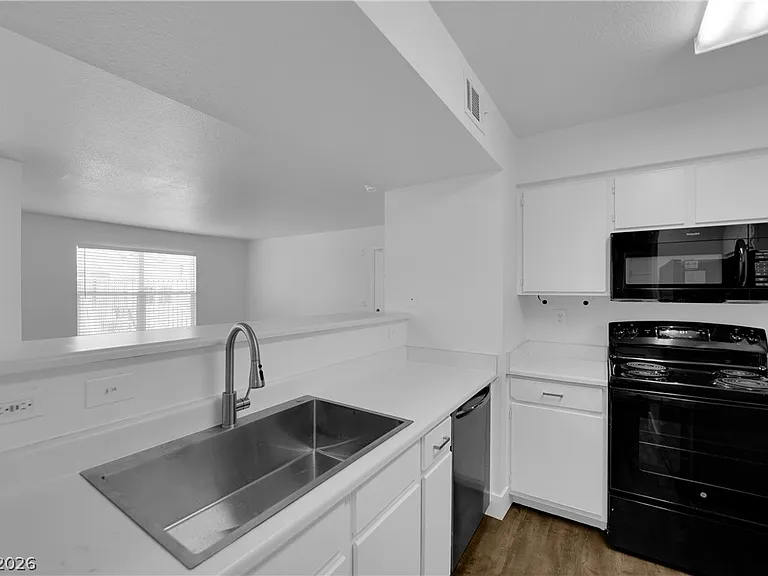 8101 W Flamingo Rd #1096 — Photo 4