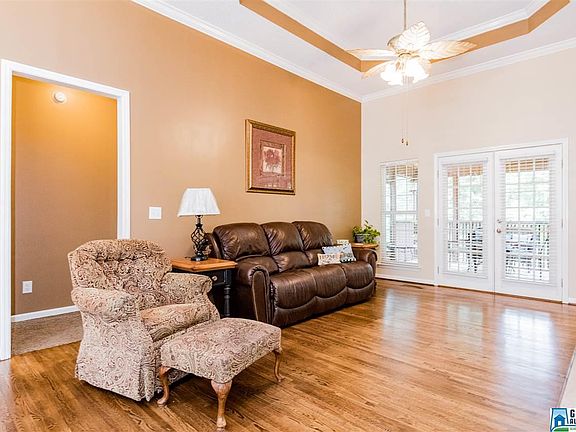 5th image of 148 Woodbury Dr