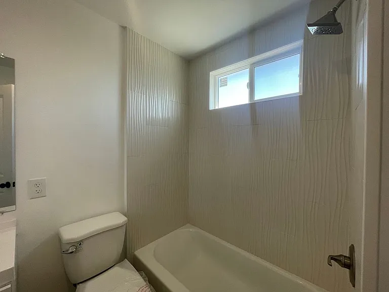 2718 Bomberry St — Photo 15