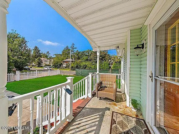 4 bed, 1.5 bath, 1754 sqft, $3,800 — Photo 3
