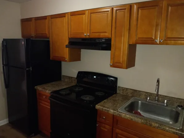703 Putnam Dr APT 2, Tallahassee, FL 32301