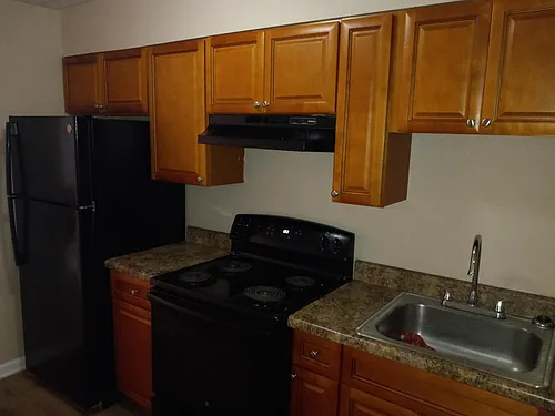 703 Putnam Dr #2 Photo 1
