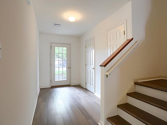 4th image of 7 Tommy Ln