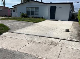 1331 W 1st St, Riviera Beach, FL 33404