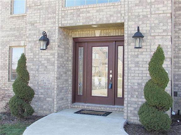 5th image of 7669 Natalie Ln