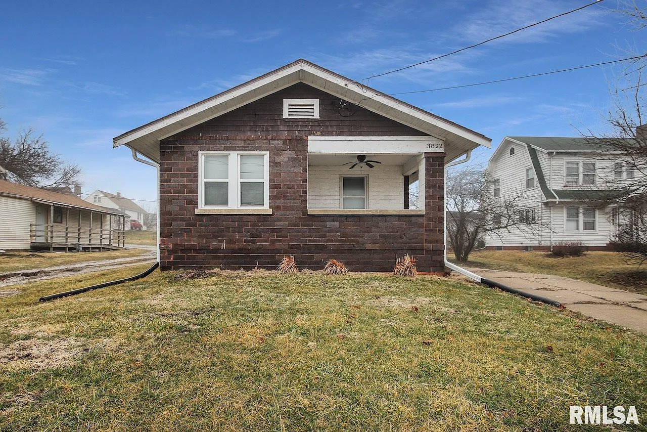 3822 N Prospect Rd photo 1