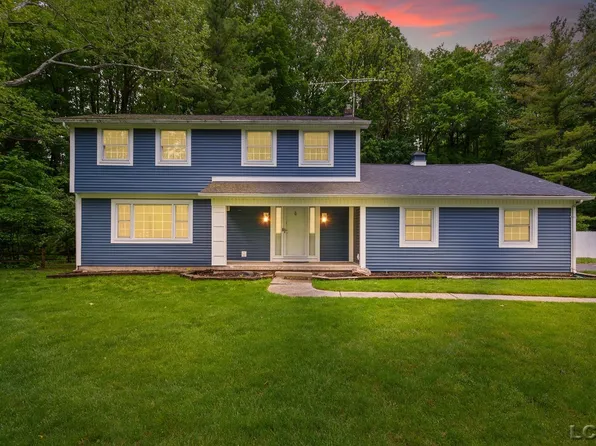 1706 Southgate Ct, Adrian, MI 49221