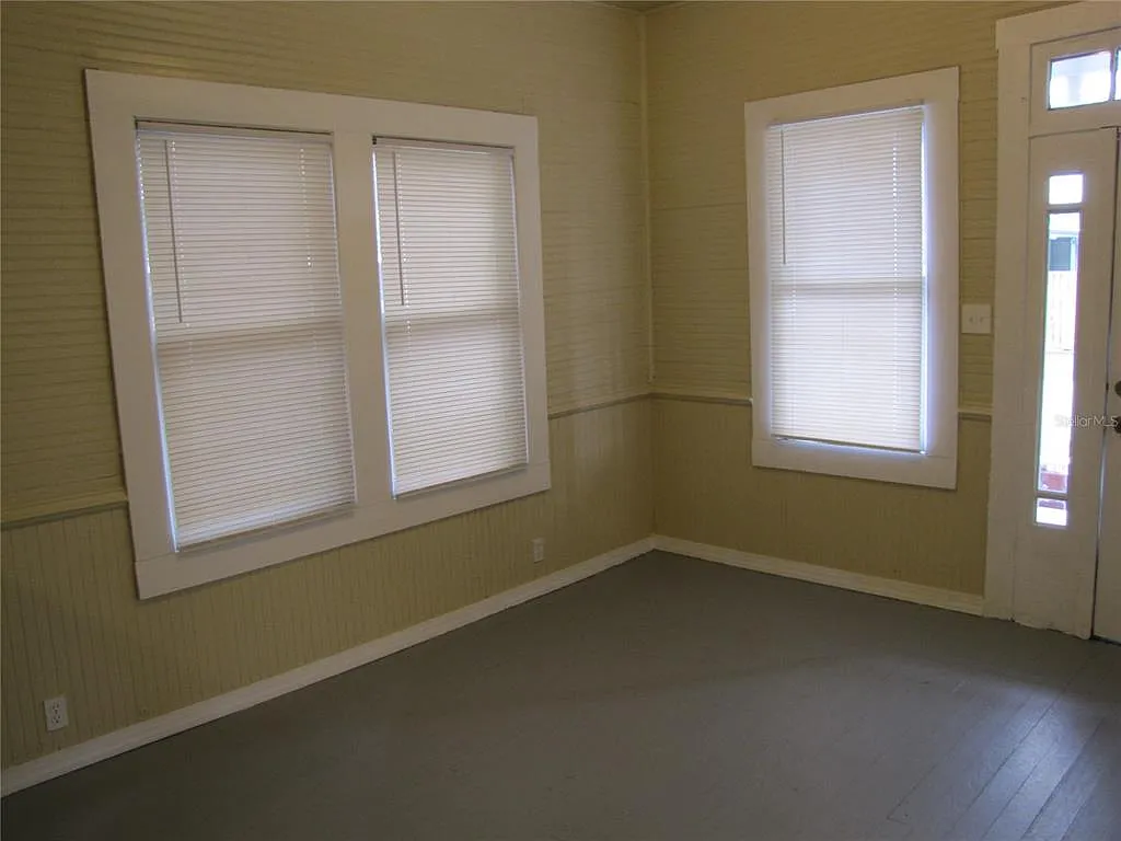 3 bed, 1.0 bath, 1197 sqft, $1,750 — Photo 4