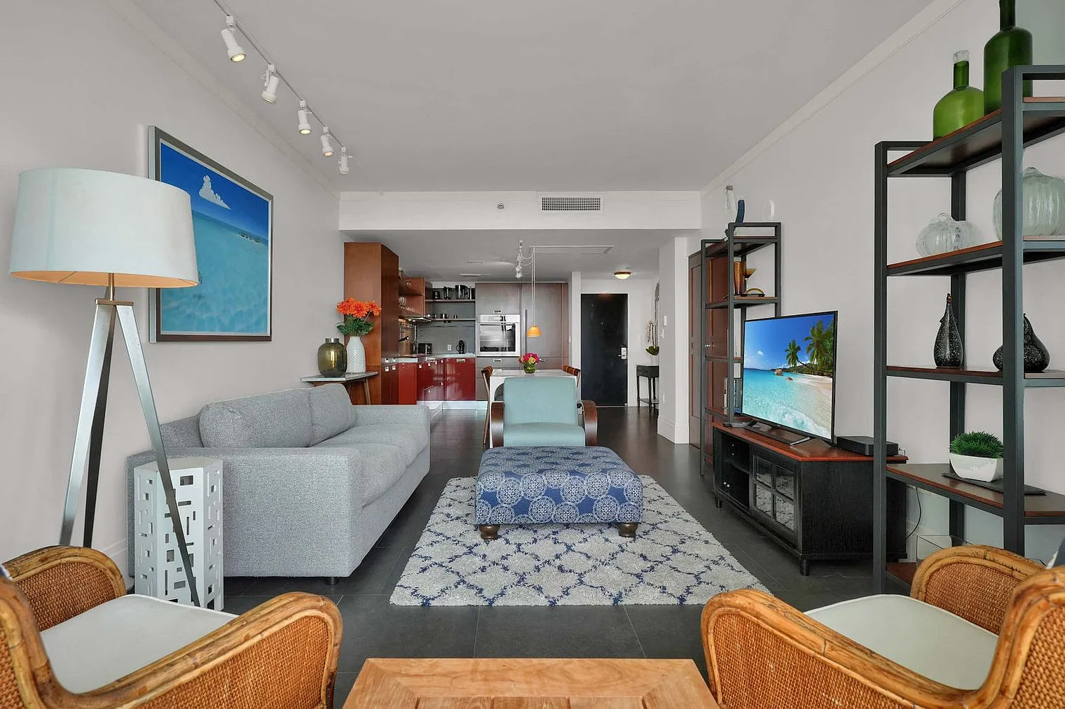 1 bed, 1.0 bath, $5,254 — Photo 2