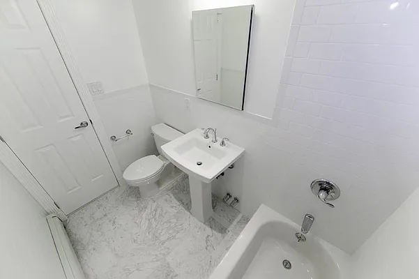 Rented by Voro New York | media 10
