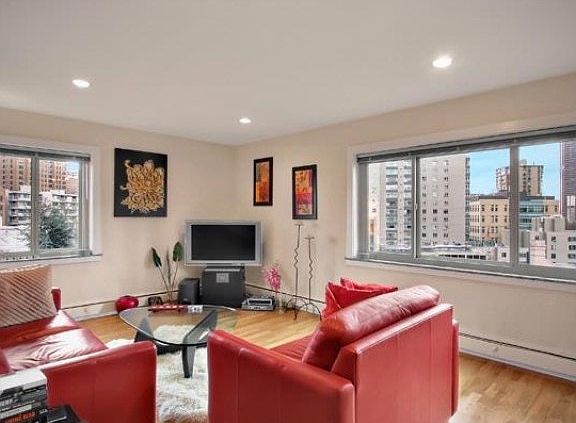 3rd image of 1400 Hubbell Pl Ph 102