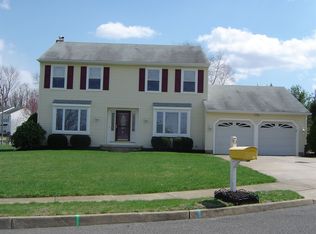 6 Settlers Ct, Sewell, NJ 08080