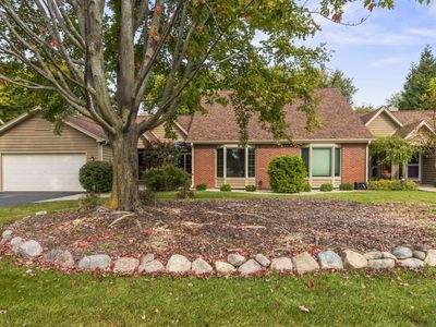 N19W26672 Milkweed LANE #A, Pewaukee, WI, 53072