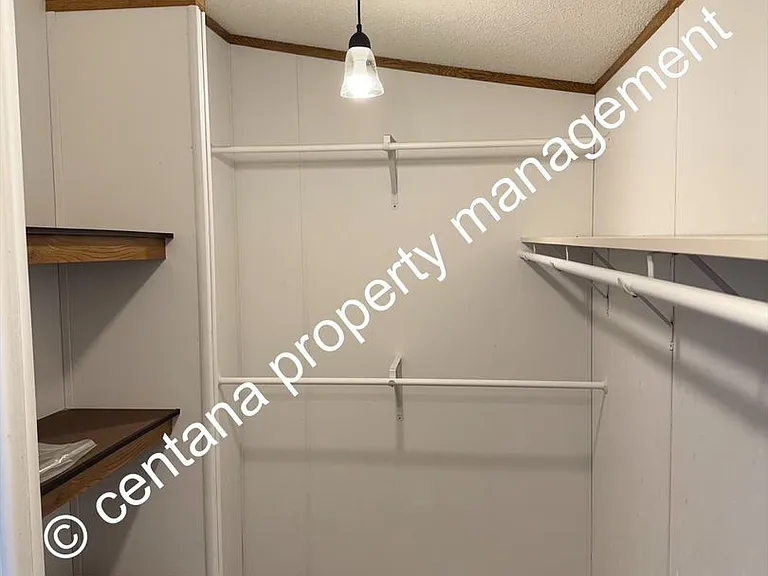 1112 Smith St — Photo 18