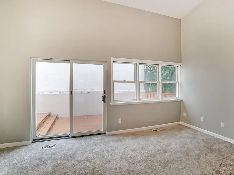114 E Corry St — Photo 21