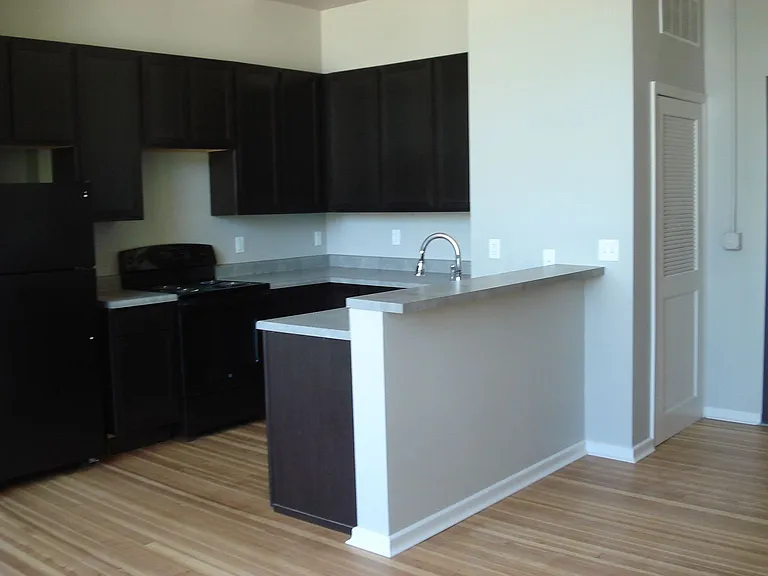 308 E Corning St — Photo 59