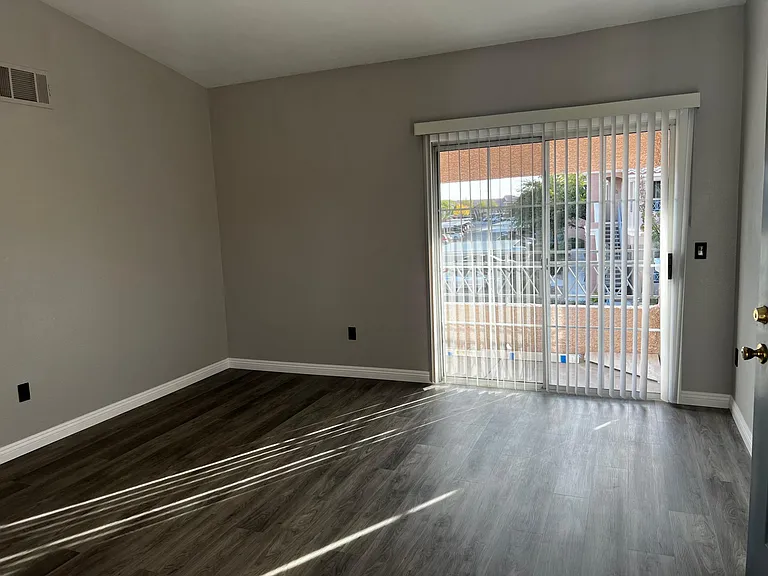 300 Amber Pine St #207 — Photo 12