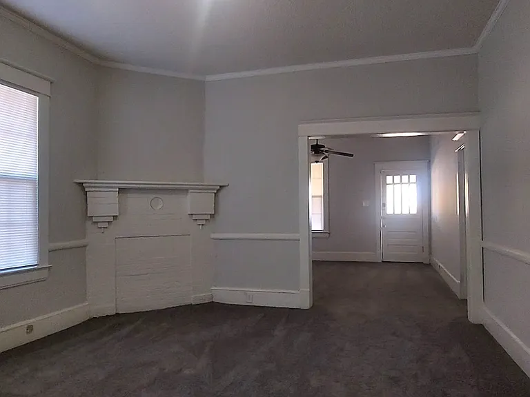 509 W 3rd St — Photo 13