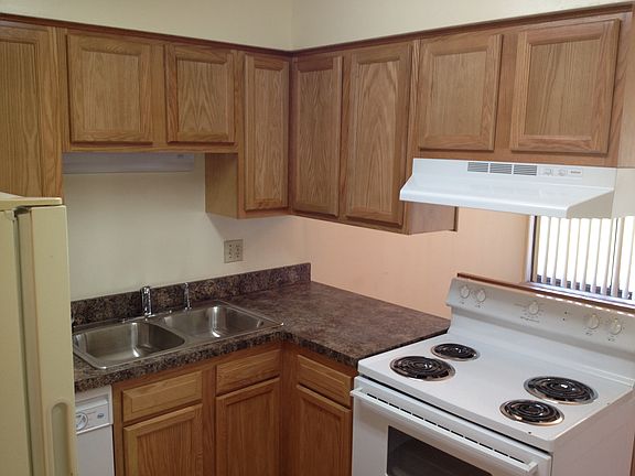 2nd image of 18049 Crownhill Dr