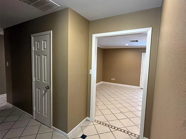 5811 McKnight St — Photo 18