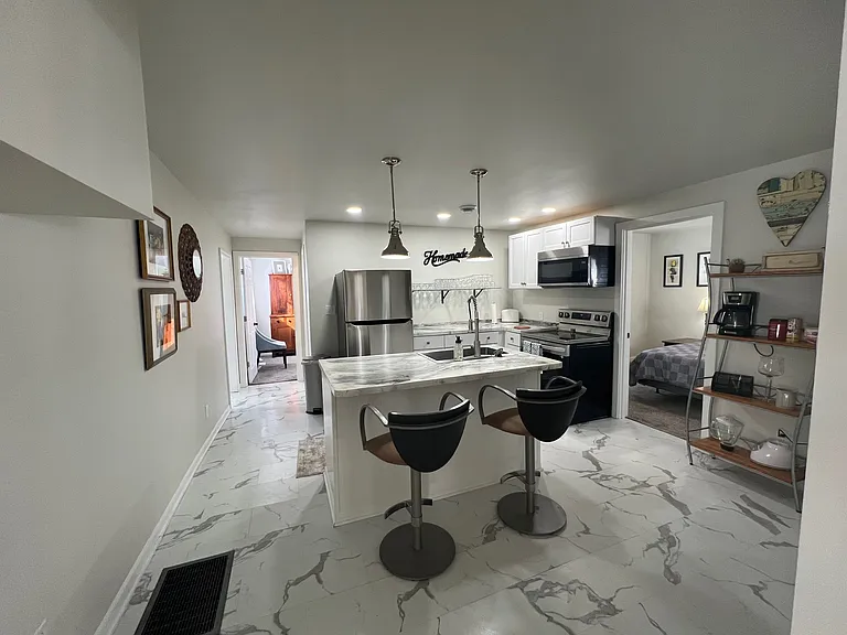 1017 N 10th St — Photo 5