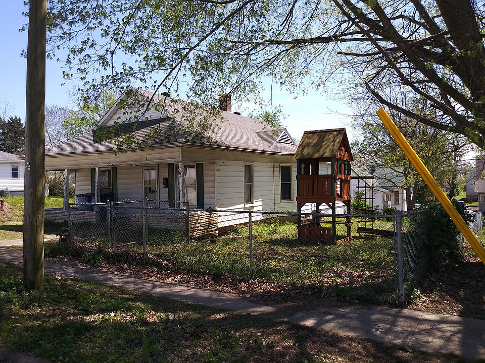 2nd image of 110 Williams St