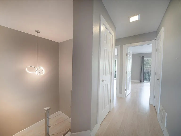 500 E Riverside Dr #242 — Photo 18