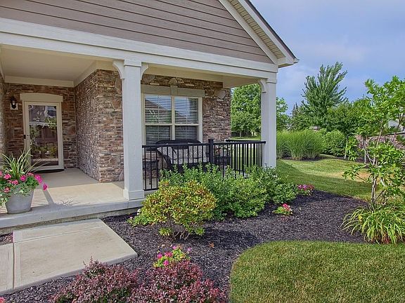 2nd image of 107 Courtyard Crossing Dr