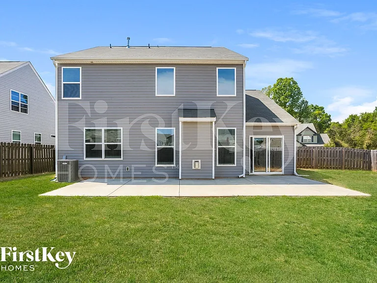 140 Kingston Dr — Photo 14