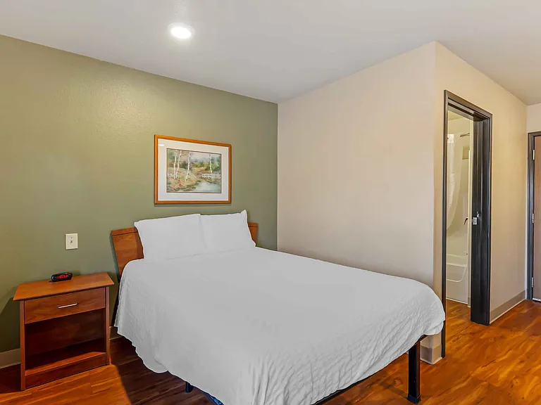 Studio Suite - 1 Full Bed