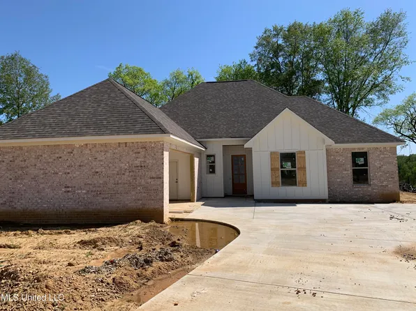 152 Catherine Blvd, Clinton, MS 39056